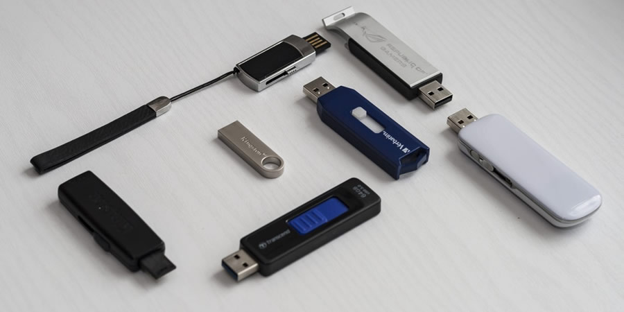 CDs, DVDs y Memorias