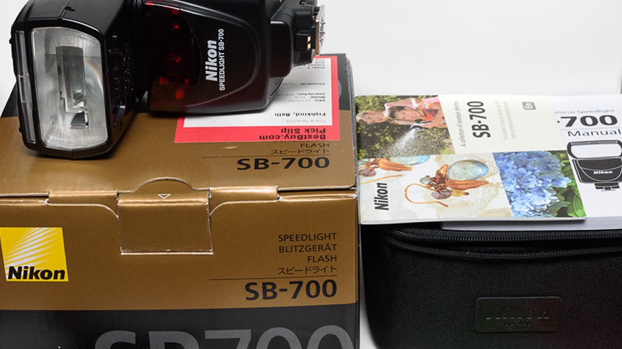 NIKON SB-700